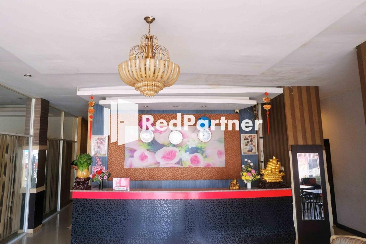 Hotel Permata Makassar Mitra Reddoorz Balangberu Kültér fotó