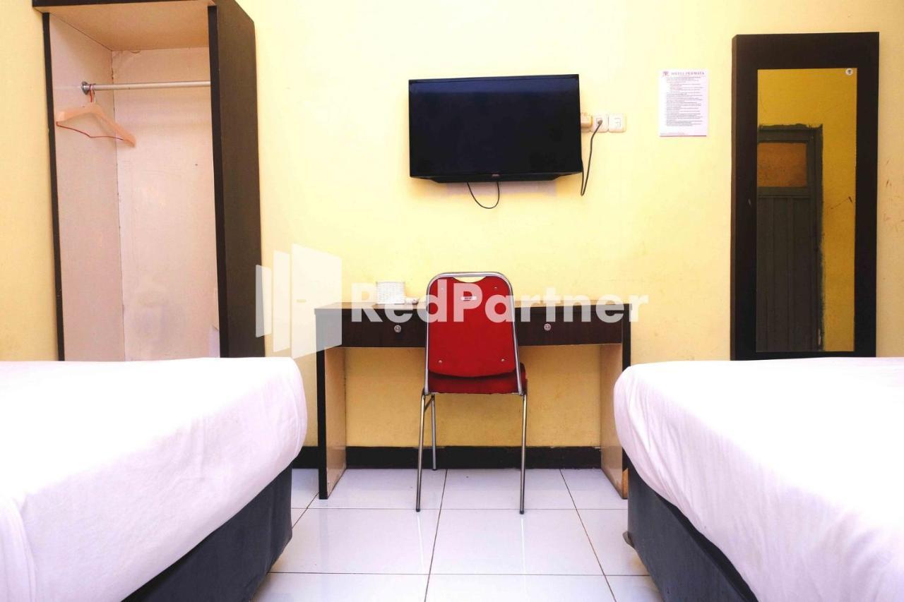 Hotel Permata Makassar Mitra Reddoorz Balangberu Kültér fotó